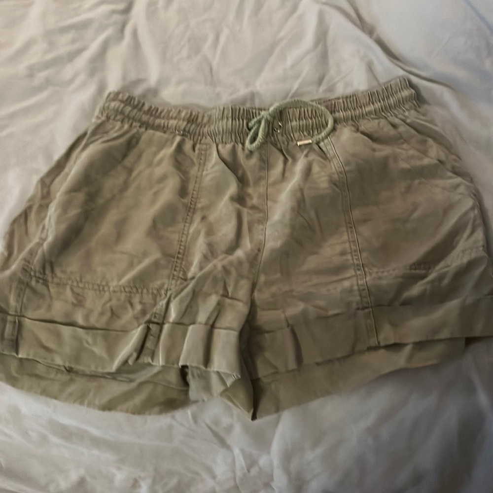 Comfy shorts with drawstring